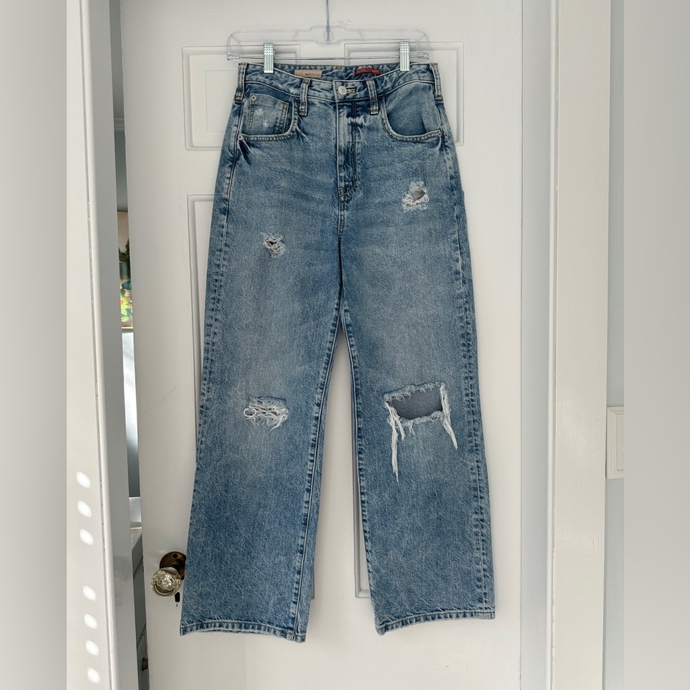 Anthropologie Pilcro The Joey Relaxed Ripped Distressed Jeans in Size 26 Petite